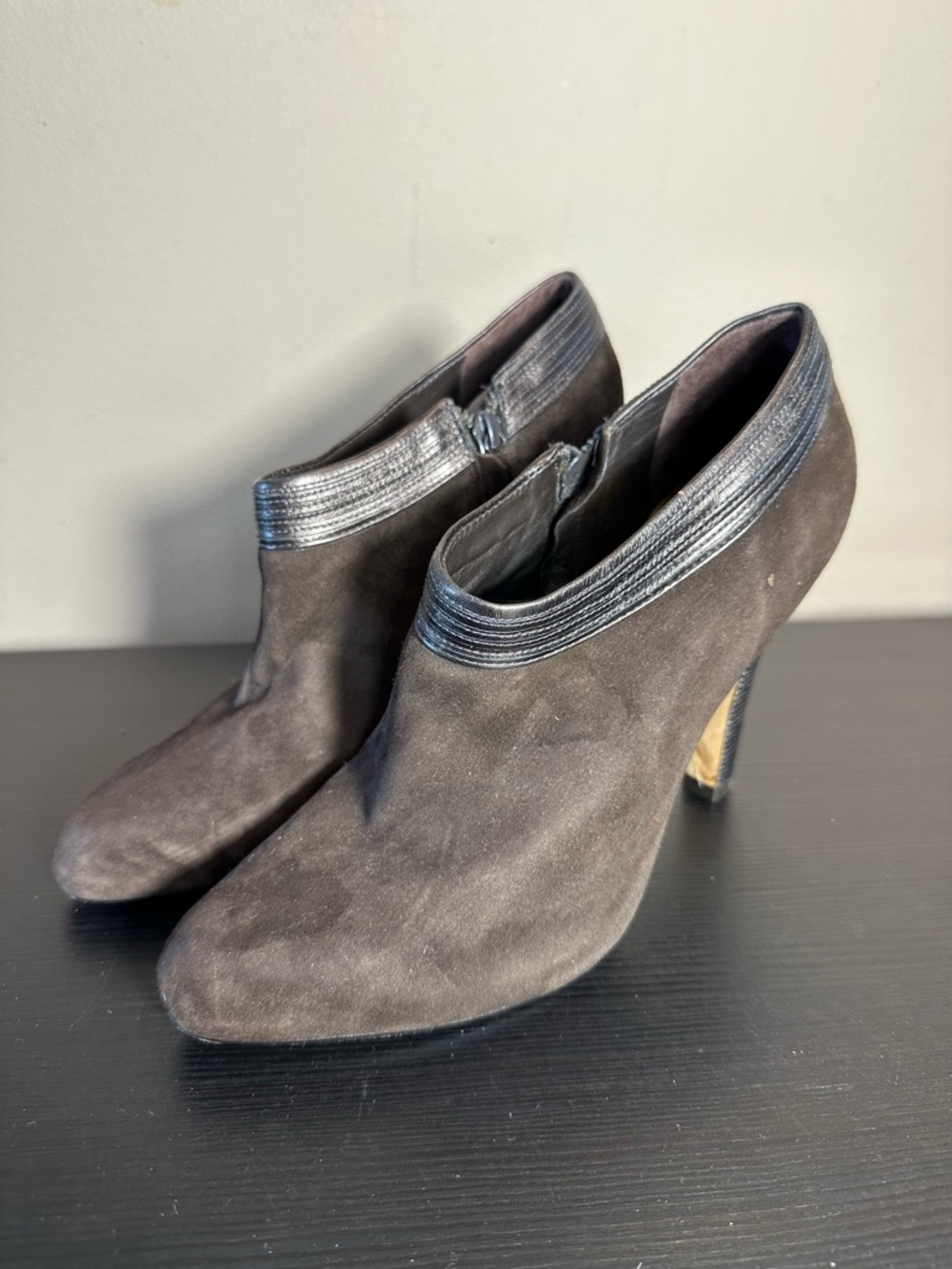 Cole Haan Brown Suede Ankle Booties with Silver Trim Women’s 7.5